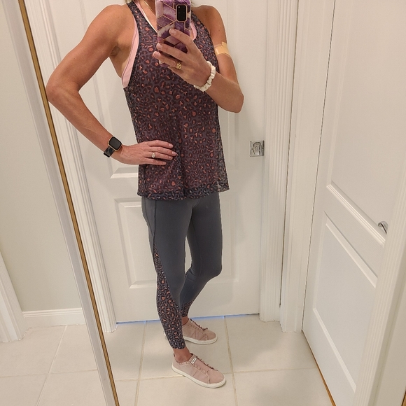 Beautiful Floral Victoria Secret Tank Top. - Picture 5 of 6